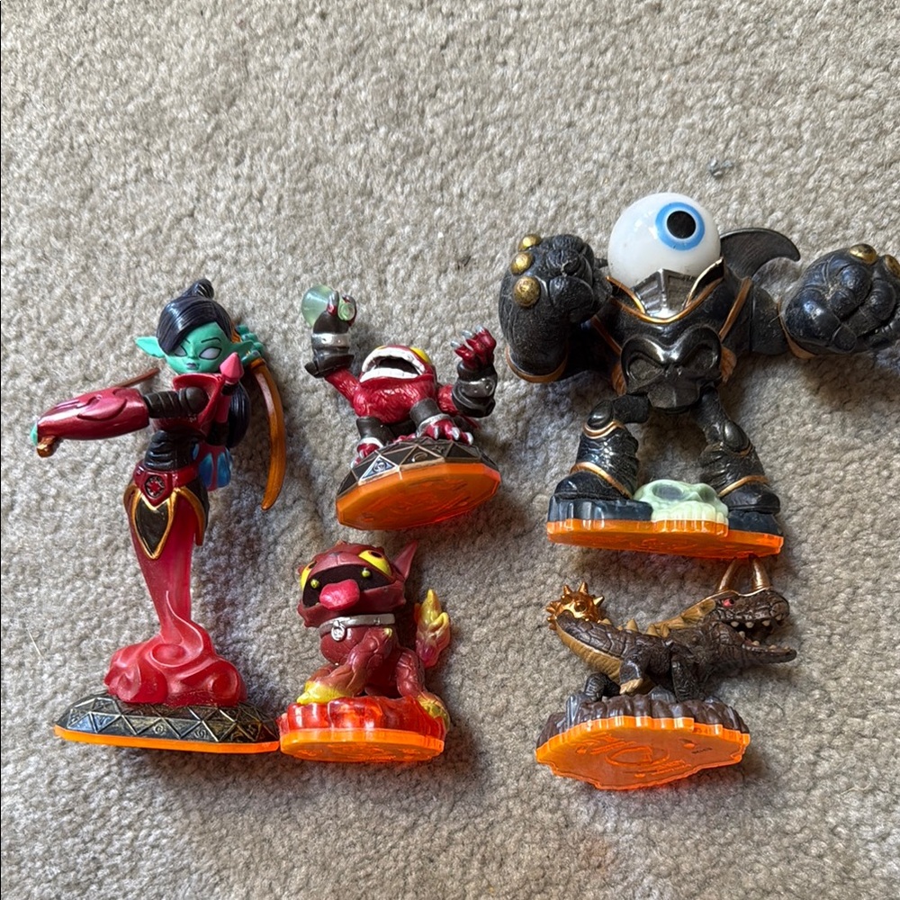 Skylanders giants figures